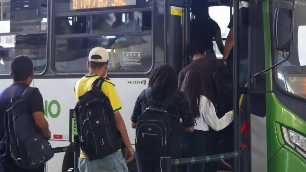 Prefeituras e estados devem garantir transporte gratuito no 2° turno